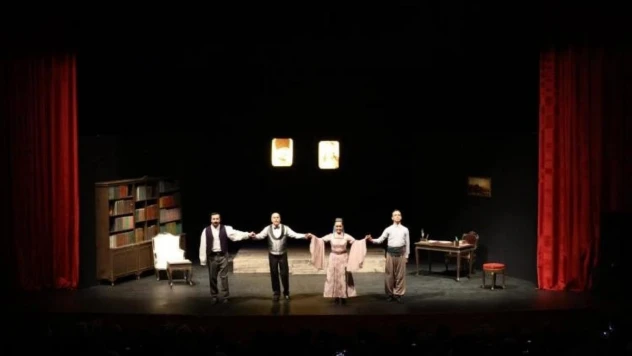 Devlet tiyatroları geri döndü