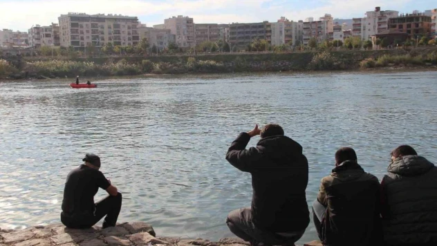 Dicle Nehri'nde kaybolan kızı arama çalışmaları devam ediyor