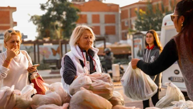 Didim Belediyesi, yetiştirdiği ürünleri ücretsiz dağıtıyor