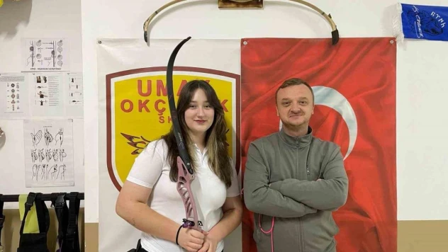 Dilara Ecem Deniz, okçuluk turnuvasında beşinci oldu