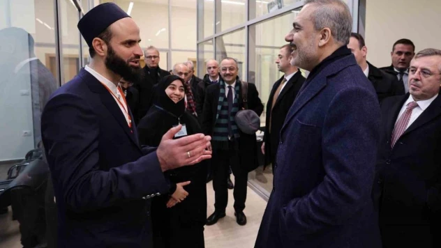 Dışişleri Bakanı Fidan, Arnavutluk'ta Namazgah Camii'ni ziyaret etti