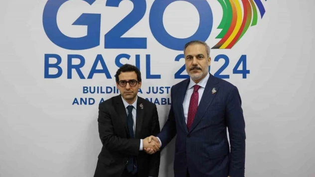 Dışişleri Bakanı Fidan, Fransız mevkidaşı Sejourne ile görüştü