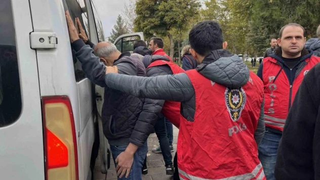 Diyarbakır'da izinsiz yürüyüşte gözaltına alınan 55 kişi serbest bırakıldı