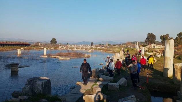 Doğaseverler, 'Yarışlar kenti Magnesia'yı keşfetti