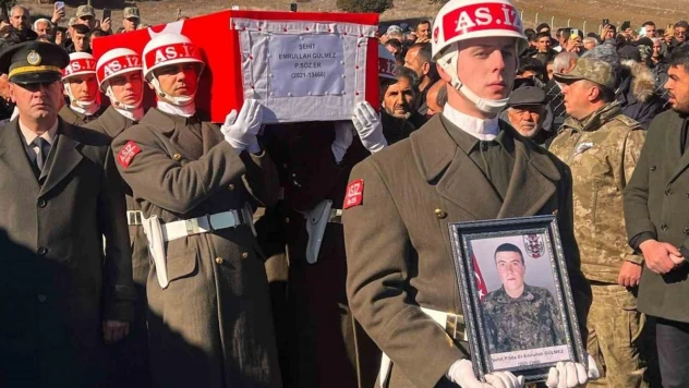 Doğum gününe 5 gün kala şehit olan Gülmez, son yolculuğuna uğurlandı