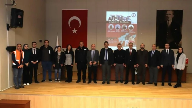 DPÜ'de 'Afetlere Dayanıklı Toplum' başlıklı panel düzenlendi