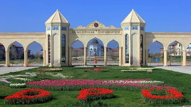 DPÜ'de 50 bin öğrenciye bağımlılıkla mücadele eğitimi