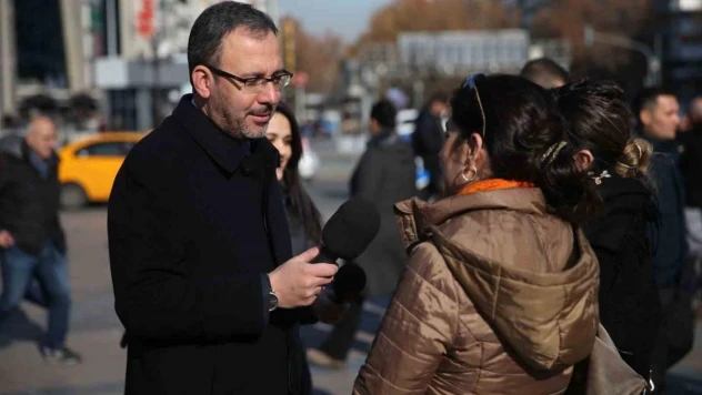 Dr. Mehmet Kasapoğlu, Çalışan Gazeteciler Gününü kutladı