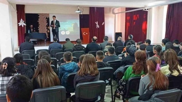 Dumlupınar'da 'Kutsal Mirasımız Kudüs' konulu konferans