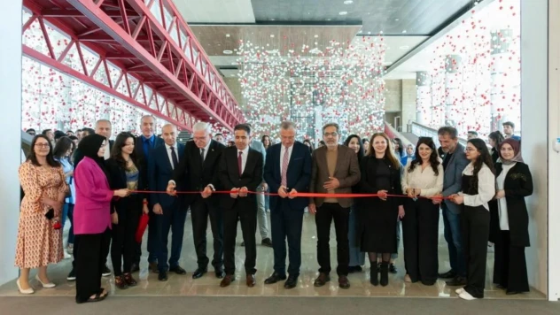 Dünya Sanat Günü Karma Resim Sergisinin açılışı yapıldı