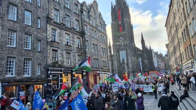 Dünyanın dört bir yanında Filistin'e destek yürüyüşleri sürüyor