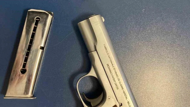 Duruşmaya gelen iki grup arasında çıkan tartışmada havaya ateş açan şüpheli yakalandı