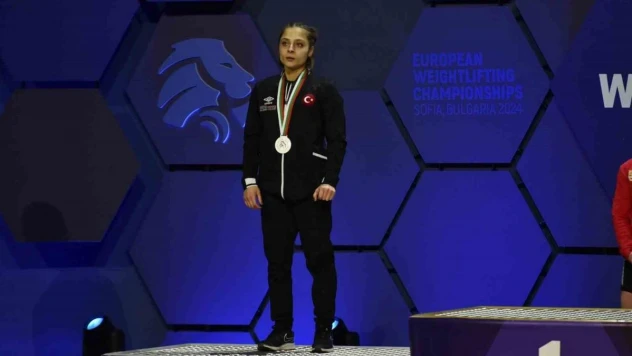 Duygu Alıcı'dan, Avrupa Halter Şampiyonası'nda gümüş madalya