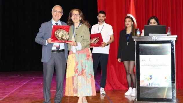 EBYÜ'de 'Klinik Nütrisyon Sempozyumu' düzenlendi