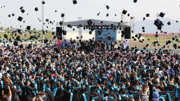 EBYÜ küresel arenada gururlandırıyor