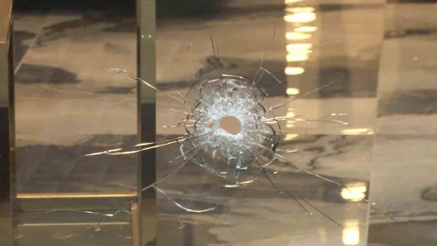 Ece Ronay'ın Kadıköy'de bulunan güzellik merkezi kurşunlandı