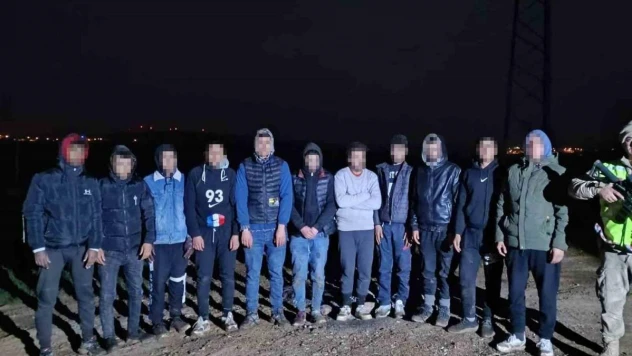 Edirne'de 228 göçmen ve 4 organizatör yakalandı