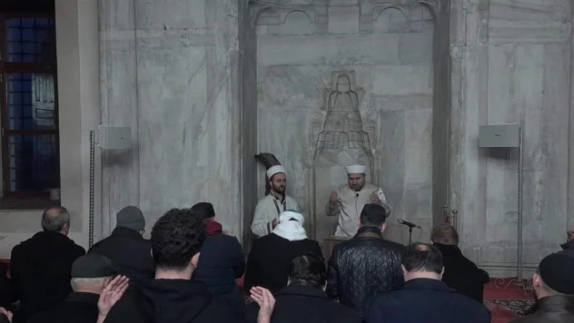 Edirne'de tüm camilerde şehitler için dua edildi