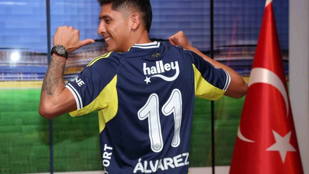 Edson Alvarez, resmen Fenerbahçe'de