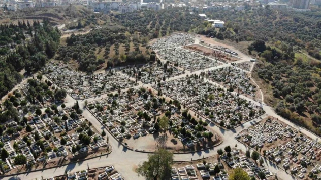 Efeler Belediyesi, Kemer Mezarlığı'nda yer kalmadığını açıkladı