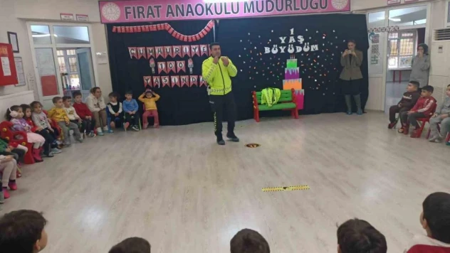 Elazığ'da öğrencilere trafik eğitimi verildi