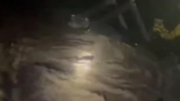 Elazığ'da sağanak yağış sonrası dereler taştı