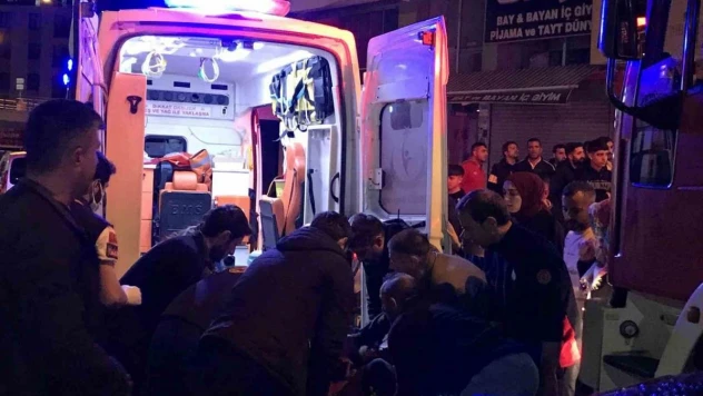 Elini kıyma makinesine kaptırdı, bir saatlik çalışma sonucunda kurtarıldı