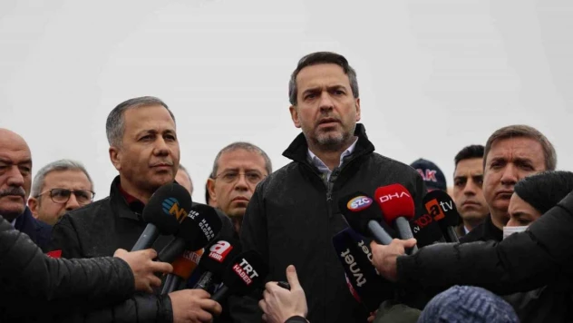 Enerji ve Tabii Kaynaklar Bakanı Bayraktar: 'Bizim için en önemli konu buradaki işçi kardeşlerimizin bir an önce kurtarılması'