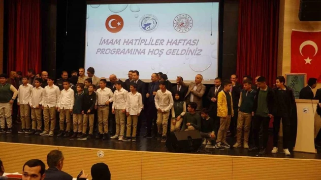 Erciş'te İmam Hatipler Haftası programı yapıldı