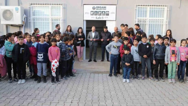 Ergani'de gençler için Kitap Kafe açıldı