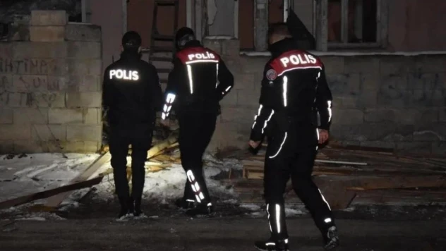 Erzincan'da 12 yıl 6 ay 24 gün hapis cezası olan 7 şahıs yakalandı