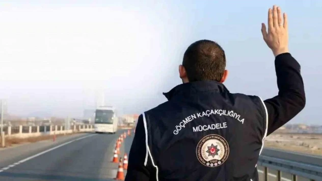 Erzincan'da Afganistan uyruklu 19 kaçak göçmen yakalandı