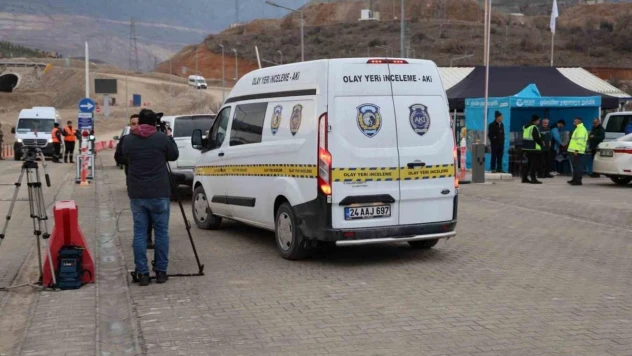 Erzincan İliç'te toprak kaymasının meydana geldiği maden ocağının çevre izin ve lisans belgesi iptal edildi