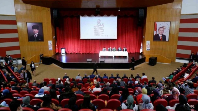 Erzurum'da '100. Yılında Türkiye Cumhuriyeti' sempozyumu başladı