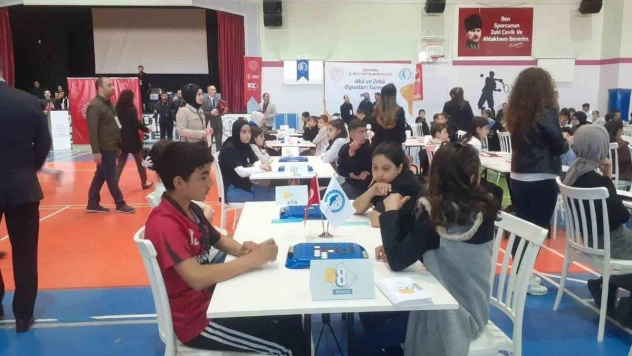 Erzurum'da akıl ve zeka oyunları başladı