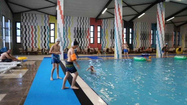 Erzurum'da çocukların aqua park eğlencesi