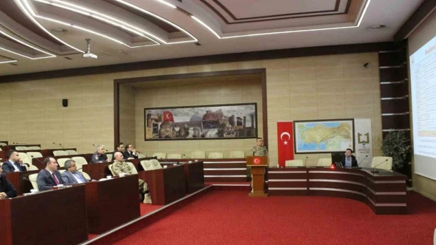 Erzurum'da eğitim tedbirleri ve okul güvenliği toplantısı yapıldı