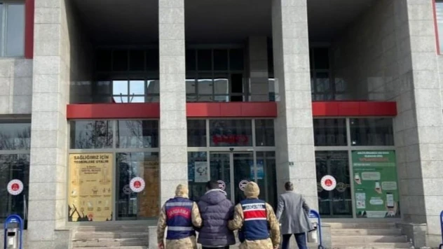 Erzurum'da jandarma ekipleri aranan 23 şahsı yakaladı