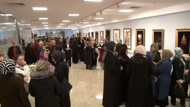 Esenler'de 54 eserden oluşan 'Âheng-i Rûhanî' sergisi açıldı