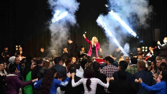 Esenyurtlular kardeşlik halayında buluştu