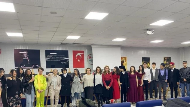 Eskişehir Atatürk Lisesi'nden 'Dünya Roman Kahramanları' günü sergisi