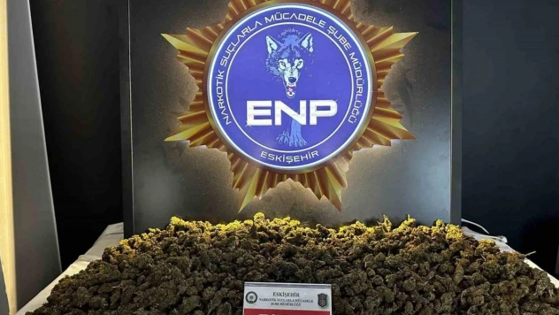 Eskişehir'de 5 kilo 325 gram esrar ele geçirildi
