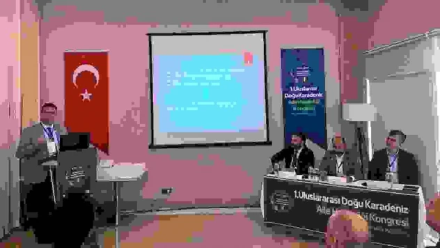 Eskişehir İl Sağlık Müdürü Prof. Dr. Bilge: 'Akılcı ilaç kullanımı sistematik ve sosyal bir yaklaşımdır'