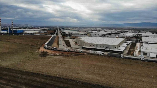 Eskişehir OSB'de kilometrelerce uzayan tır kuyruğu