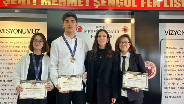 Eskişehirli öğrenciler sığırkuyruğu bitkisi ile kanserli hücreyi iyileştirdi