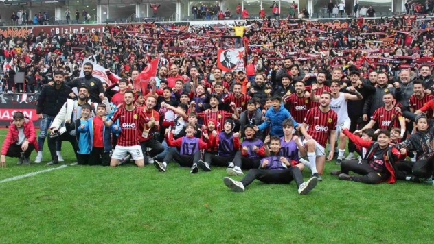 Eskişehirspor liderlik koltuğunu bırakmıyor