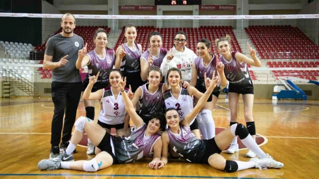 ESTÜ erkek ve kadın voleybol takımları Üniversitelerarası Voleybol Süper Ligi yükselme gruplarına katılacak