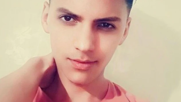 Eşyalarını kullandığı gerekçesiyle kardeşini bıçakladı