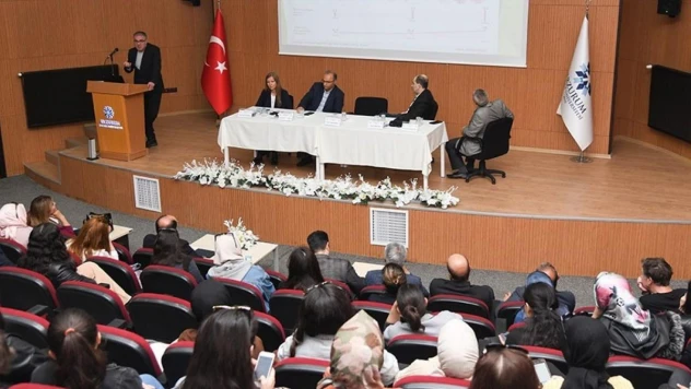 ETÜ'de iklim değişikliği ve etkileri konuşuldu