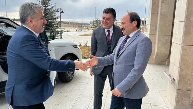 ETÜ YÜTAM Ankara'nın Dikkatini Çekmeye Devam Ediyor